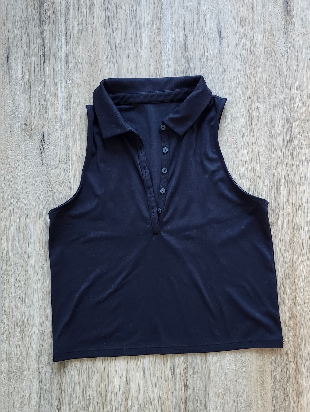 Cropped Polo Tank - all in motion, Black